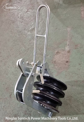 헬리콥터 운용용으로 사용되는 중량용 지휘자 스턴딩 블록