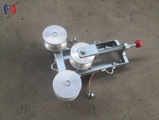 전문 100A 최대 전류 가어닝 블록 50mm 밑 지름과 안전한 전기 Earthing을 위해 주사철 재료