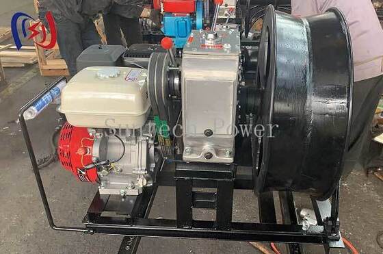 효율적인 전력 케이블 절연 및 피복 제거를 위한 전문가용 코어 연삭 테이크업 머신 (2.94-6.61KW 출력 및 1.25-3T 견인력)